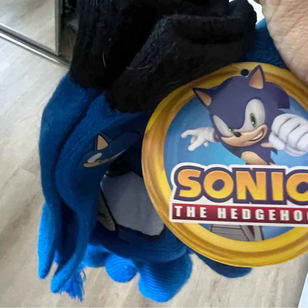 Sonic the Hedgehog Boys Kids Matching Hat and Gloves Set NWT - Picture 3 of 4